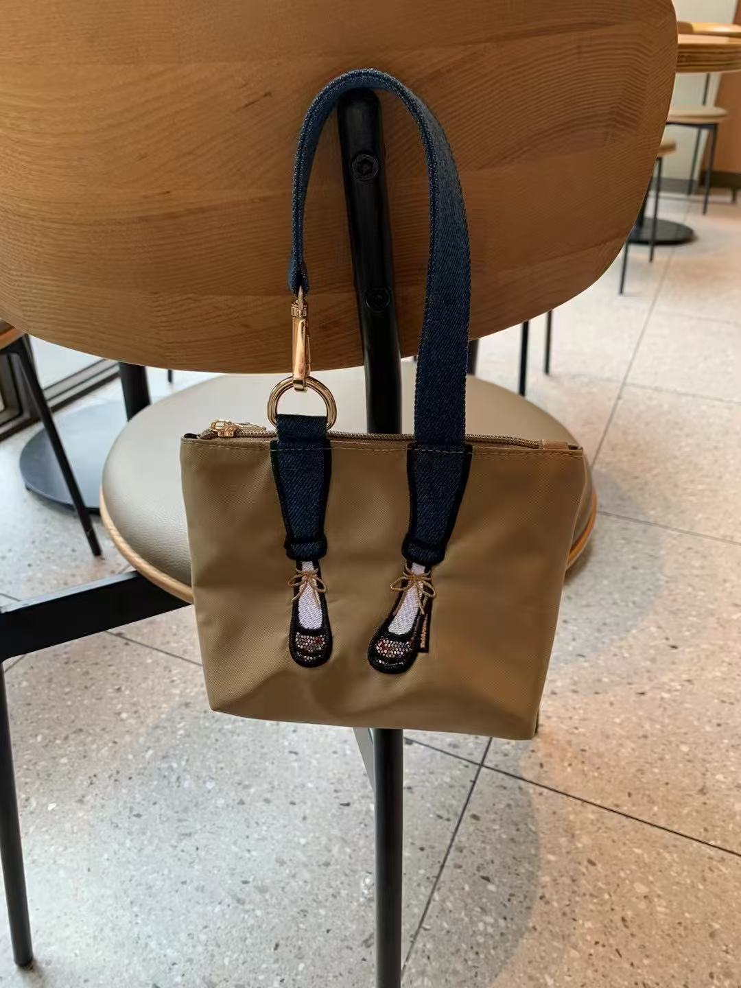 Moda Işlemeli Sıfır Cüzdan Su  - Women Bags Max incelemesi ve fiyatı