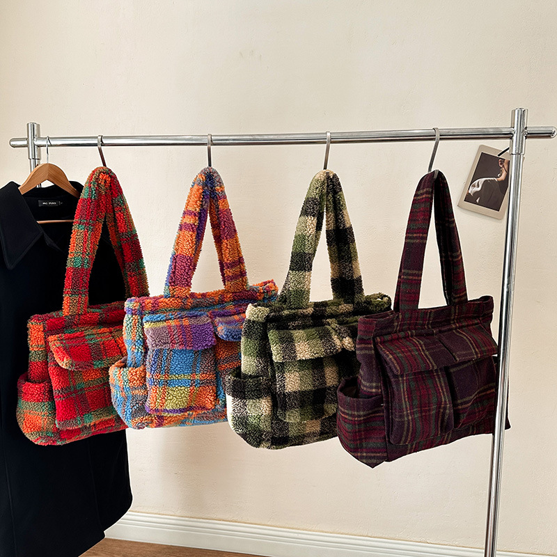 Kadınlar için kuzu postu tote  - Women'S Tote Bags Designer incelemesi ve fiyatı