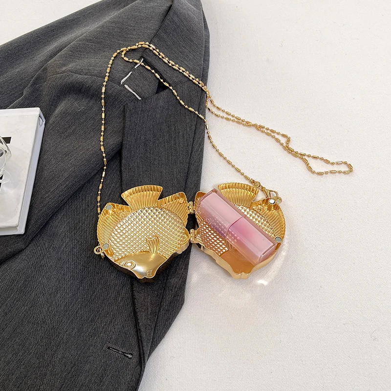 Sevimli Küçük Balık Şekli Meta - Women Bags Max incelemesi ve fiyatı